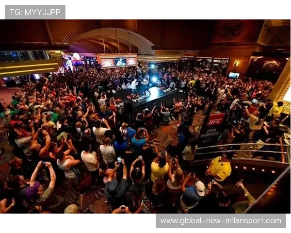 UFC冠军胜利后的“激情瞬间”引发关注：跳笼庆祝事件背后的真相与争议